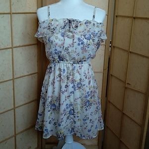 Mossimo cream colored floral dress sz M